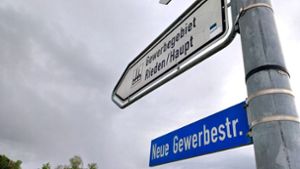 Gemeinderat Grosselfingen: Vordach zu lang – Hecke umgeplant